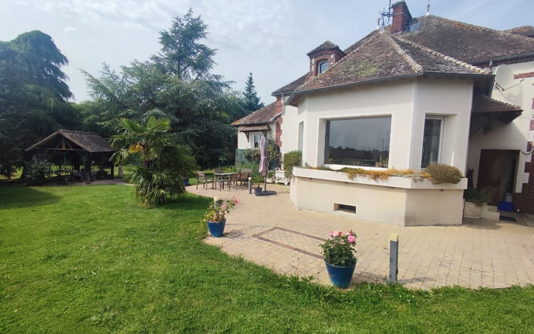 Propriété avec Maison meublée – 4 chambres à Pacy-sur-Eure EN NORMANDIE ENTRE PARIS ET DEAUVILLE
